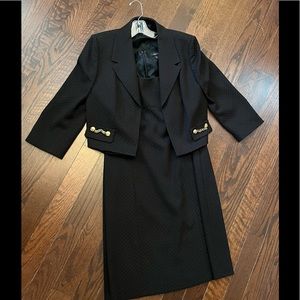 Ladies Tahari Arthur S. Levine 2-piece Jacket Dress worn 1 time. Size 14